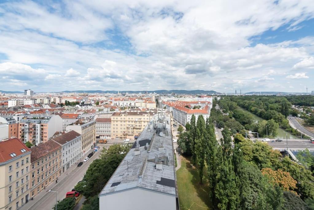 Appartamento Hoch Hinaus, Neu Und Stilvoll Mit Pool Am Dach Vienna Esterno foto
