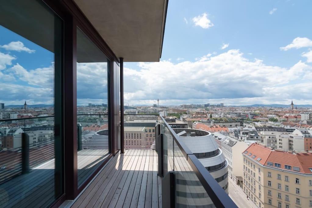 Appartamento Hoch Hinaus, Neu Und Stilvoll Mit Pool Am Dach Vienna Esterno foto