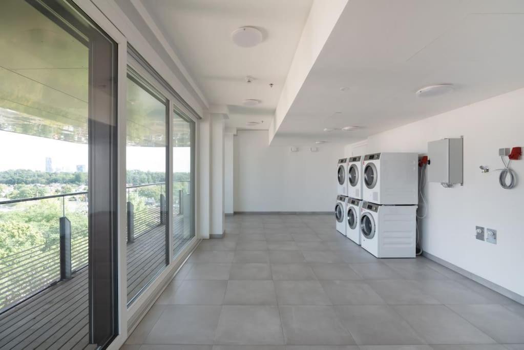 Appartamento Hoch Hinaus, Neu Und Stilvoll Mit Pool Am Dach Vienna Esterno foto