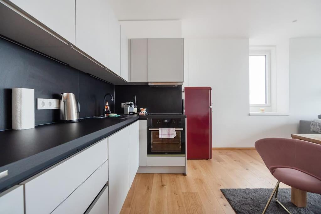 Appartamento Hoch Hinaus, Neu Und Stilvoll Mit Pool Am Dach Vienna Esterno foto