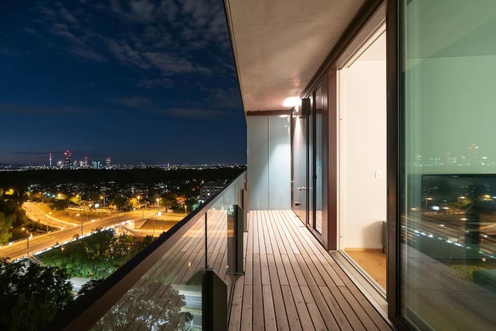 Appartamento Hoch Hinaus, Neu Und Stilvoll Mit Pool Am Dach Vienna Esterno foto