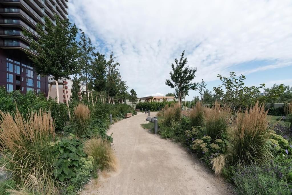 Appartamento Hoch Hinaus, Neu Und Stilvoll Mit Pool Am Dach Vienna Esterno foto