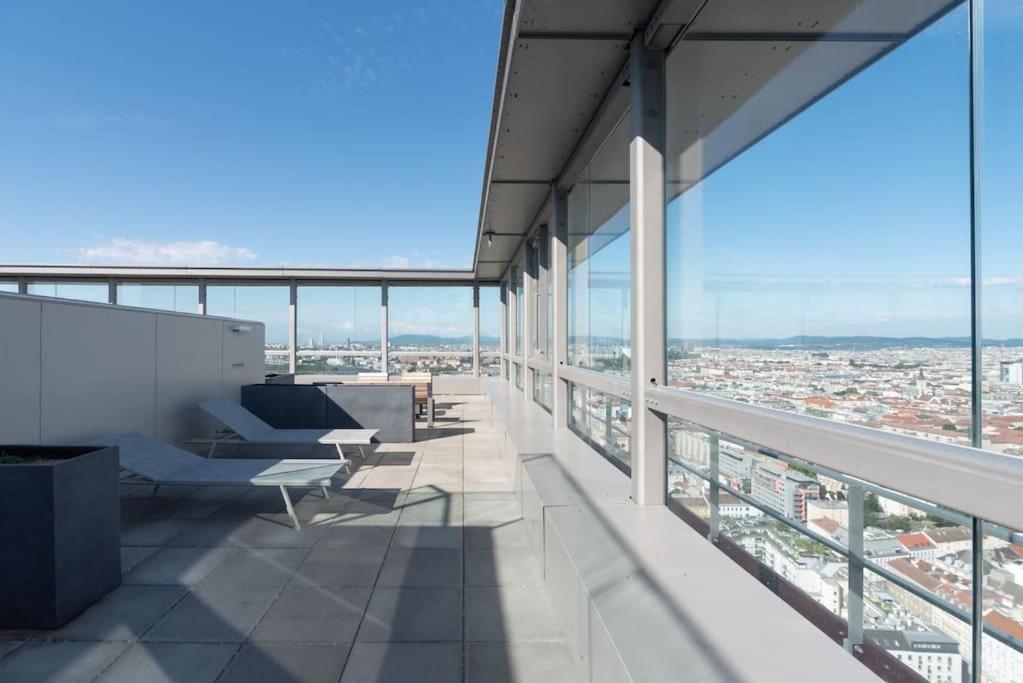 Appartamento Hoch Hinaus, Neu Und Stilvoll Mit Pool Am Dach Vienna Esterno foto